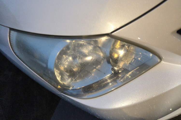 Used Toyota Verso 2014 Starlight 180E CVT Elite Edition Right Front Headlight
