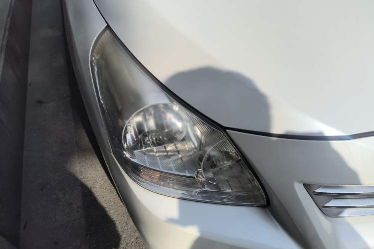 Used Toyota Verso 2014 Starlight 180E CVT Elite Edition Right Front Headlight