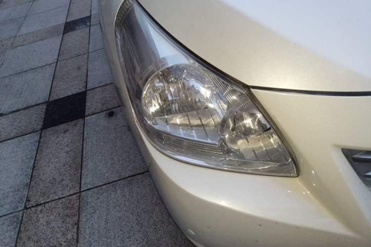 Used Toyota Verso 2014 Starlight 180E CVT Elite Multi-Function Edition Right Front Headlight