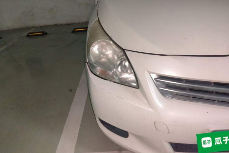 Used Toyota Verso 2014 Starlight 180E CVT Elite Edition Right Front Headlight