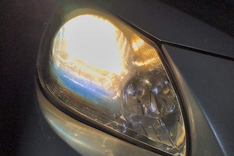 Used Toyota Verso 2014 Starlight 180E CVT Elite Edition Right Front Headlight