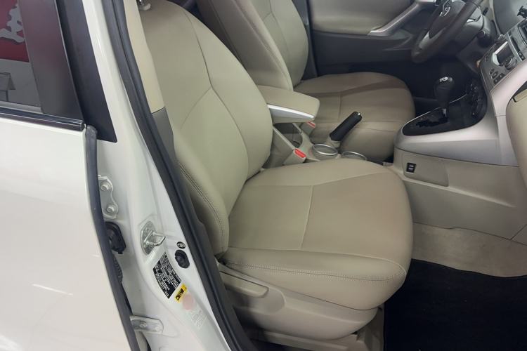 Used Toyota Verso 2014 Starlight 180E CVT Elite Edition Right Front Seat