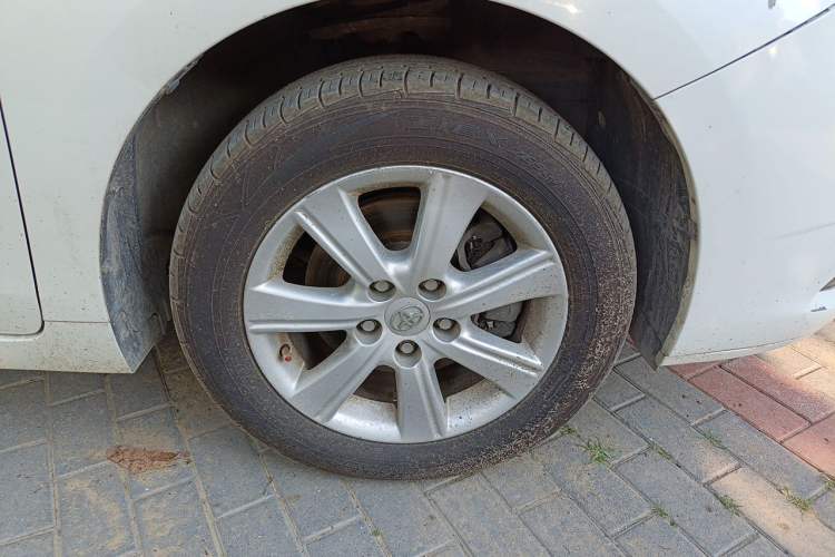 Used Toyota Verso 2014 Starlight 180G CVT Comfort Edition Right Front Wheel Hub
