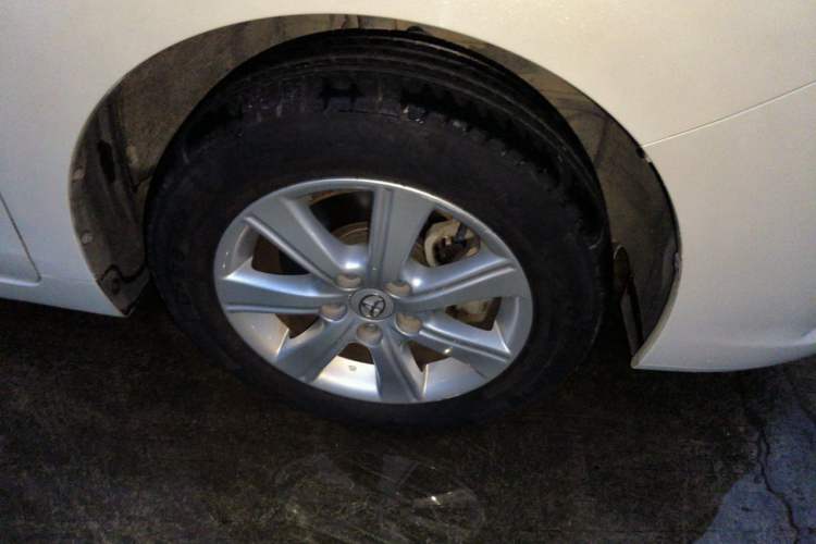 Used Toyota Verso 2014 Starlight 180E CVT Elite Edition Right Front Wheel Hub