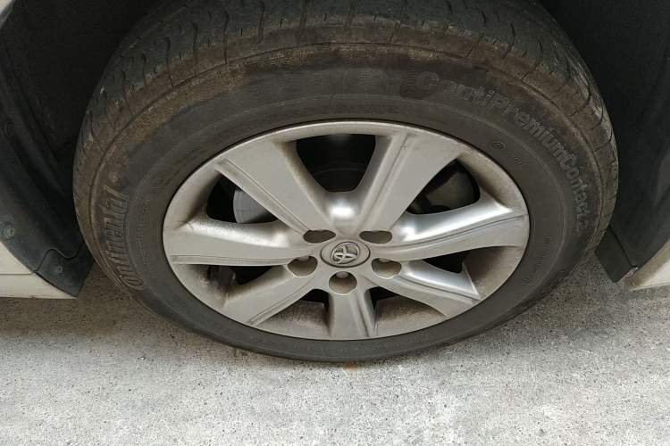 Used Toyota Verso 2014 Starlight 180G CVT Comfort Edition Right Front Wheel Hub