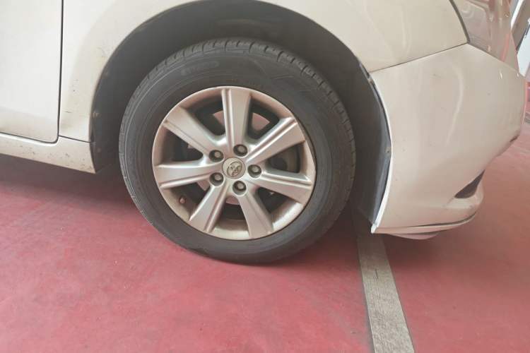 Used Toyota Verso 2014 Starlight 180G CVT Comfort Edition Right Front Wheel Hub