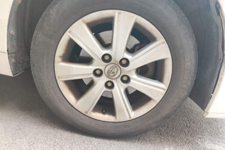 Used Toyota Verso 2014 Starlight 180G CVT Comfort Edition Right Front Wheel Hub