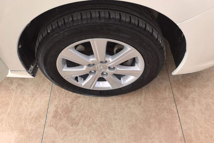 Used Toyota Verso 2014 Starlight 180E CVT Elite Edition Right Rear Wheel Hub
