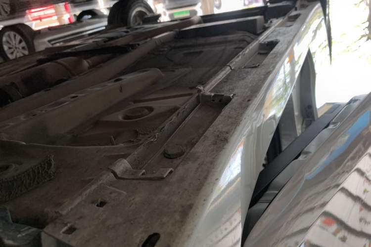 Used Toyota Verso 2014 Starlight 180E CVT Elite Edition Right Side Sill