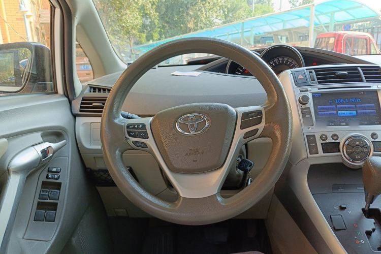 Used Toyota Verso 2014 Starlight 180G CVT Comfort Edition Steering Wheel