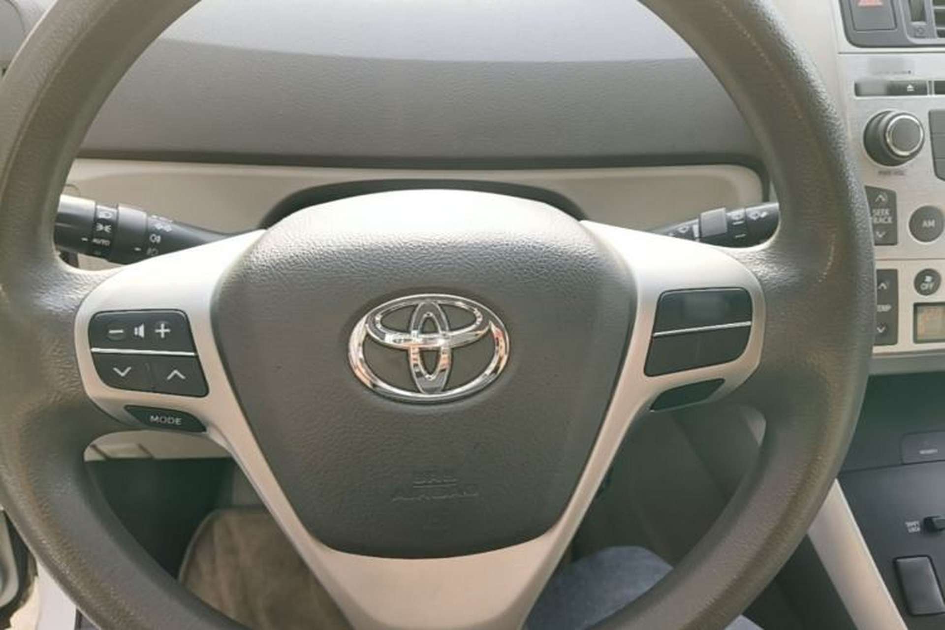 Used Toyota Verso 2014 Starlight 180G CVT Comfort Edition Steering Wheel