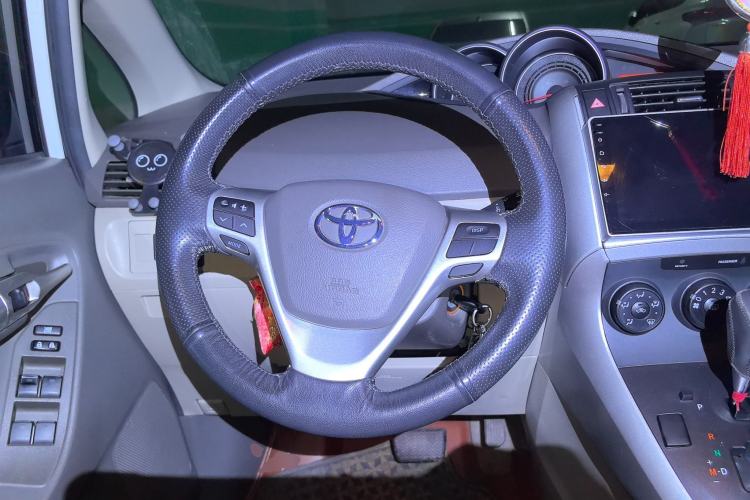 Used Toyota Verso 2014 Starlight 180E CVT Elite Edition Steering Wheel