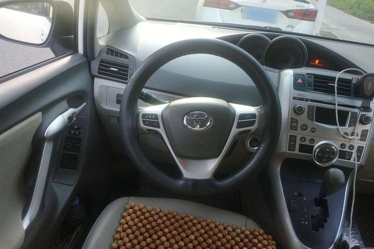 Used Toyota Verso 2014 Starlight 180G CVT Luxury Edition Steering Wheel
