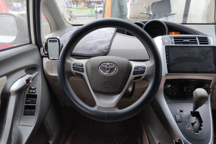 Used Toyota Verso 2014 Starlight 180E CVT Elite Edition Steering Wheel