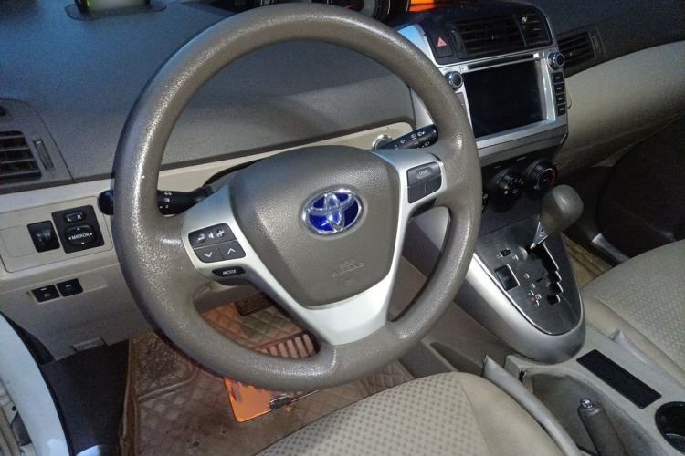 Used Toyota Verso 2014 Starlight 180E CVT Elite Multi-Function Edition Steering Wheel