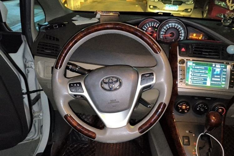 Used Toyota Verso 2014 Starlight 180E CVT Elite Edition Steering Wheel