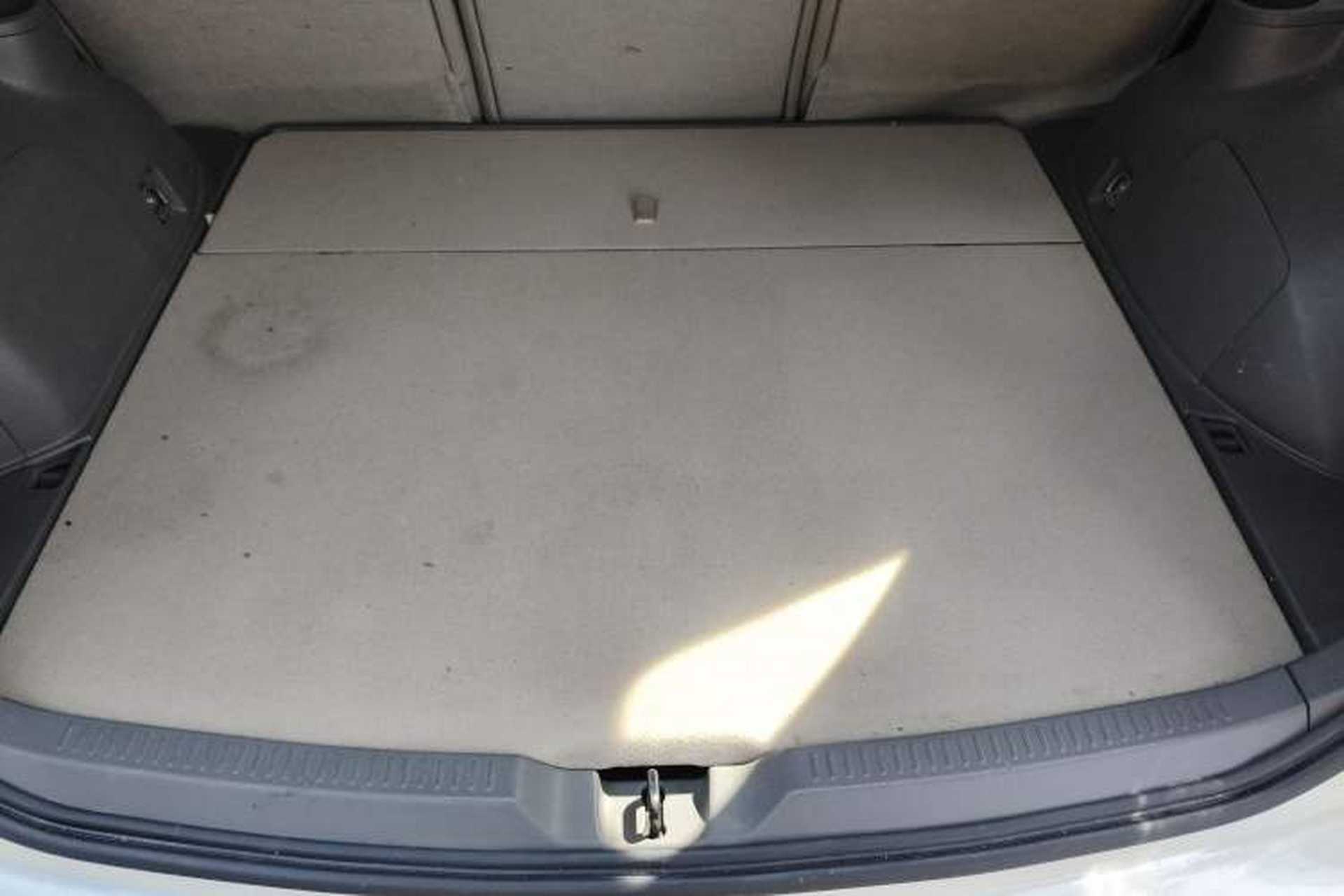 Used Toyota Verso 2014 Starlight 180E CVT Elite Edition Trunk