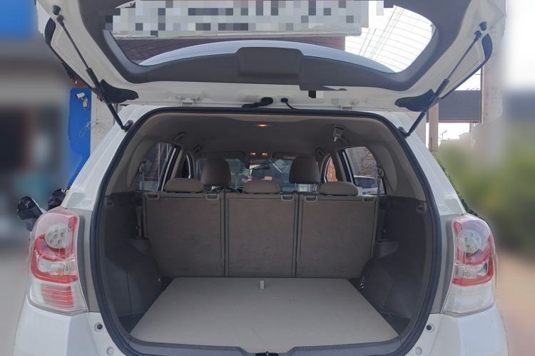 Used Toyota Verso 2014 Starlight 180E CVT Elite Edition Trunk