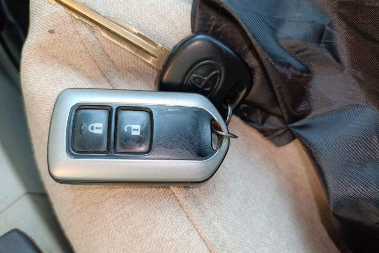 Used Toyota Verso 2014 Starlight 180G CVT Comfort Edition Vehicle Key