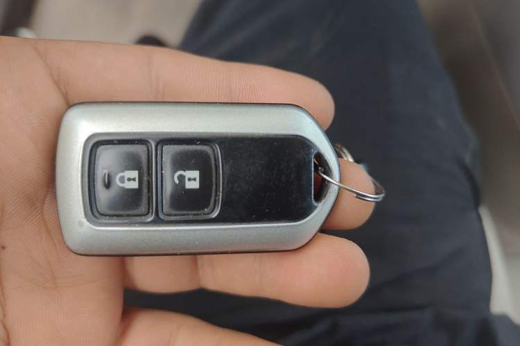 Used Toyota Verso 2014 Starlight 180E CVT Elite Edition Vehicle Key