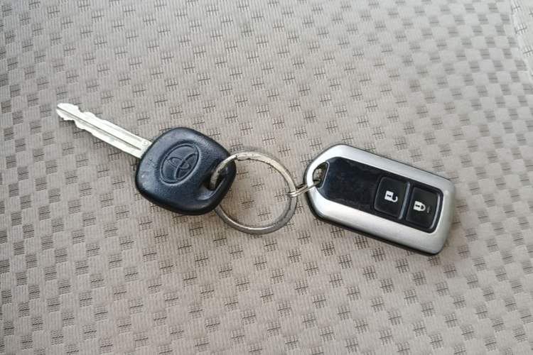 Used Toyota Verso 2014 Starlight 180G CVT Comfort Edition Vehicle Key
