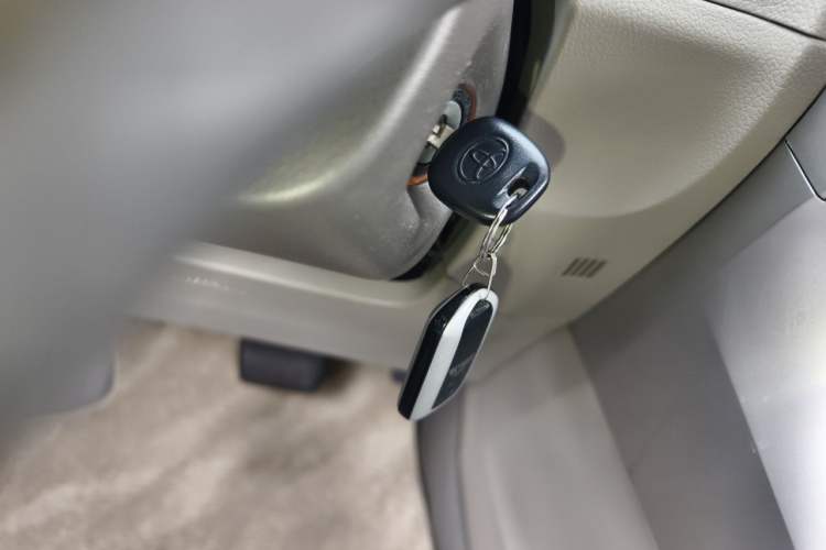 Used Toyota Verso 2014 Starlight 180E CVT Elite Edition Vehicle Key