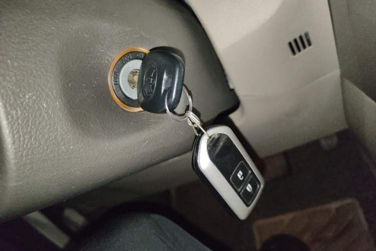 Used Toyota Verso 2014 Starlight 180E CVT Elite Edition Vehicle Key