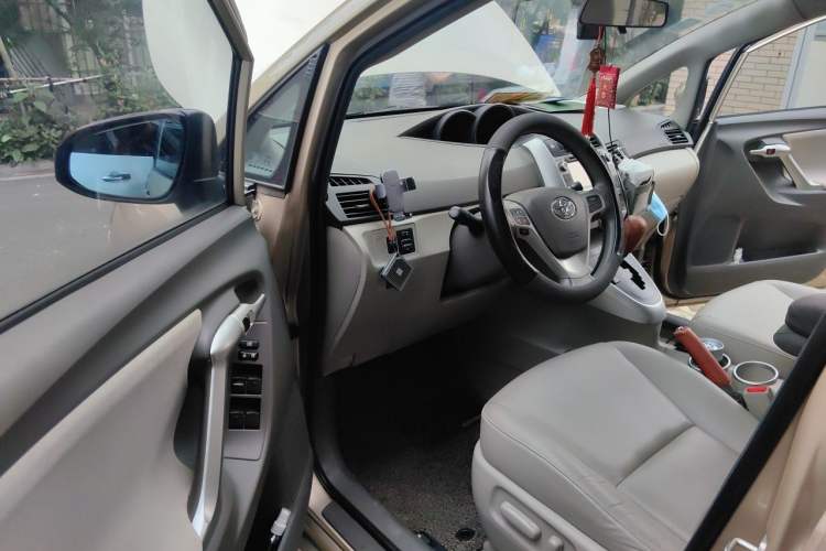 Used Toyota Verso 2014 Starlight 180G CVT Deluxe Multi-Function Edition Driver Seat