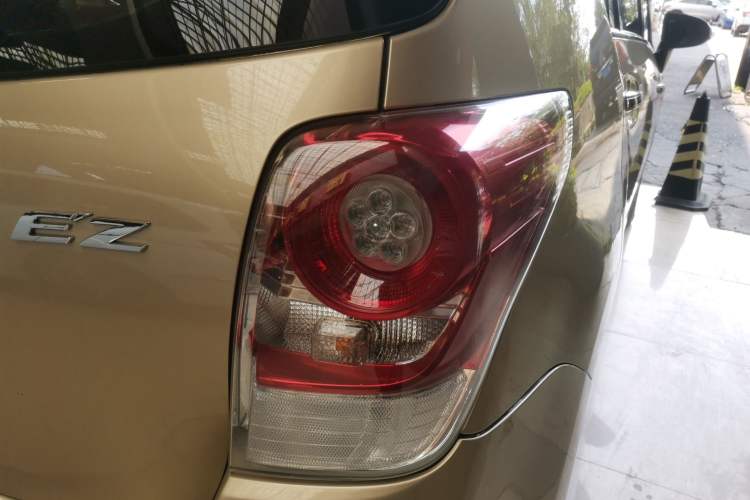Used Toyota Verso 2014 Starlight 180E CVT Elite Edition Exterior 3
