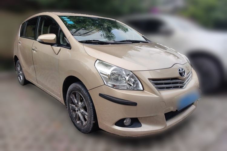 Used Toyota Verso 2014 Starlight 180G CVT Deluxe Multi-Function Edition Front Right 45 Deg