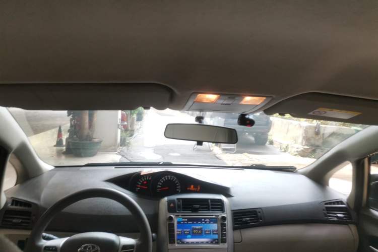 Used Toyota Verso 2014 Starlight 180E CVT Elite Edition Headliner