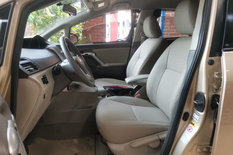 Used Toyota Verso 2014 Starlight 180E CVT Elite Edition Left Front Seat