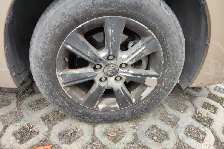 Used Toyota Verso 2014 Starlight 180G CVT Deluxe Multi-Function Edition Right Front Wheel Hub