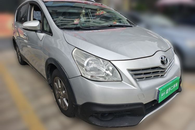 Used Toyota Verso 2015 180E CVT Crossover Edition Front Right 45 Deg