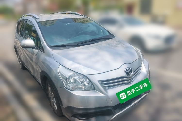 Used Toyota Verso 2015 180E CVT Crossover Edition Front Right 45 Deg
