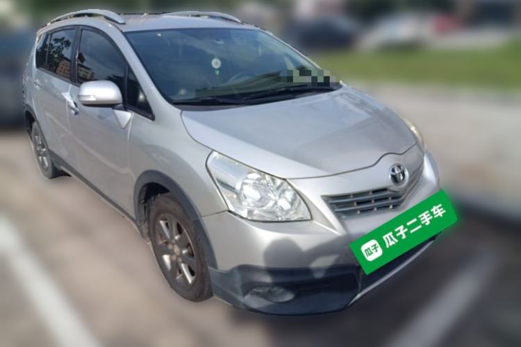 Used Toyota Verso 2015 180E CVT Crossover Edition Front Right 45 Deg