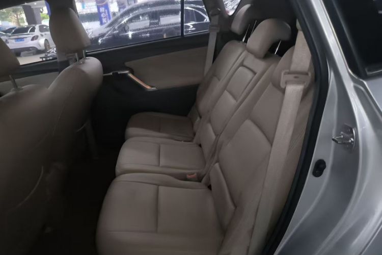 Used Toyota Verso 2015 180E CVT Crossover Edition Interior 4