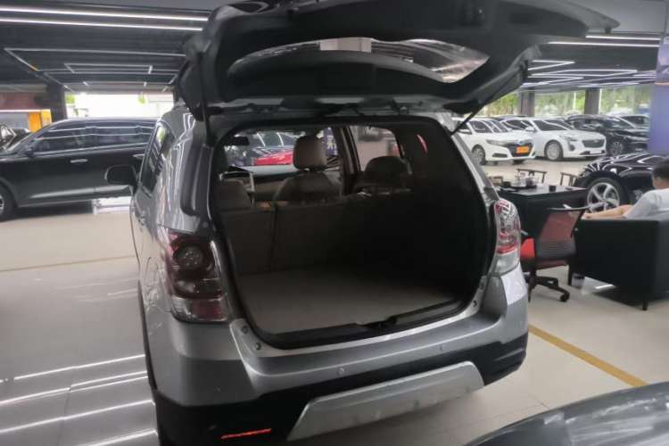 Used Toyota Verso 2015 180E CVT Crossover Edition Interior 5