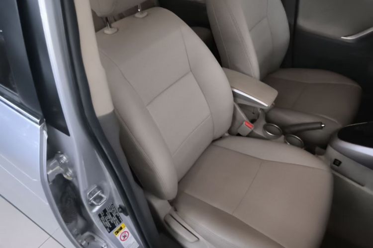 Used Toyota Verso 2015 180E CVT Crossover Edition Interior 6