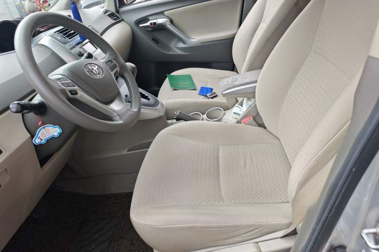 Used Toyota Verso 2015 180E CVT Crossover Edition Left Front Seat