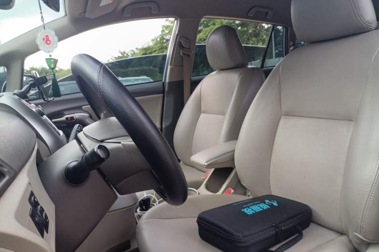 Used Toyota Verso 2015 180E CVT Crossover Edition Left Front Seat