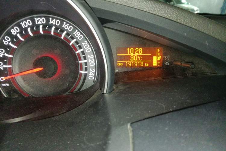 Used Toyota Verso 2015 180E CVT Crossover Edition Odometer Close Up