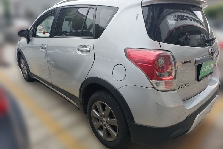 Used Toyota Verso 2015 180E CVT Crossover Edition Rear Left 45 Deg