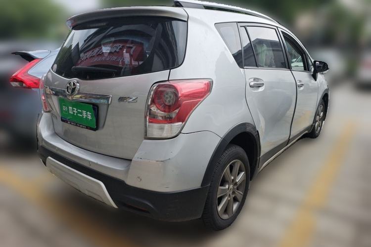 Used Toyota Verso 2015 180E CVT Crossover Edition Rear Right 45 Deg