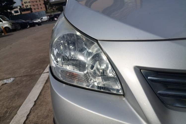Used Toyota Verso 2015 180E CVT Crossover Edition Right Front Headlight