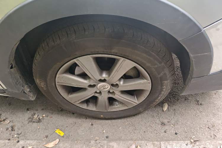 Used Toyota Verso 2015 180E CVT Crossover Edition Right Front Wheel Hub