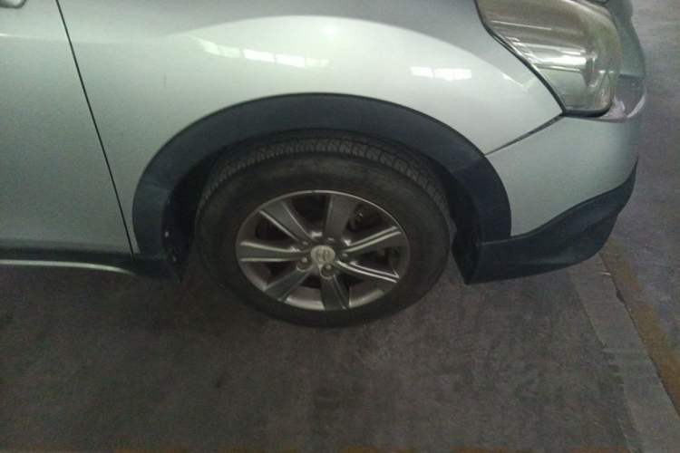 Used Toyota Verso 2015 180E CVT Crossover Edition Right Front Wheel Hub