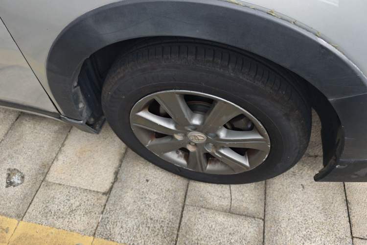 Used Toyota Verso 2015 180E CVT Crossover Edition Right Front Wheel Hub