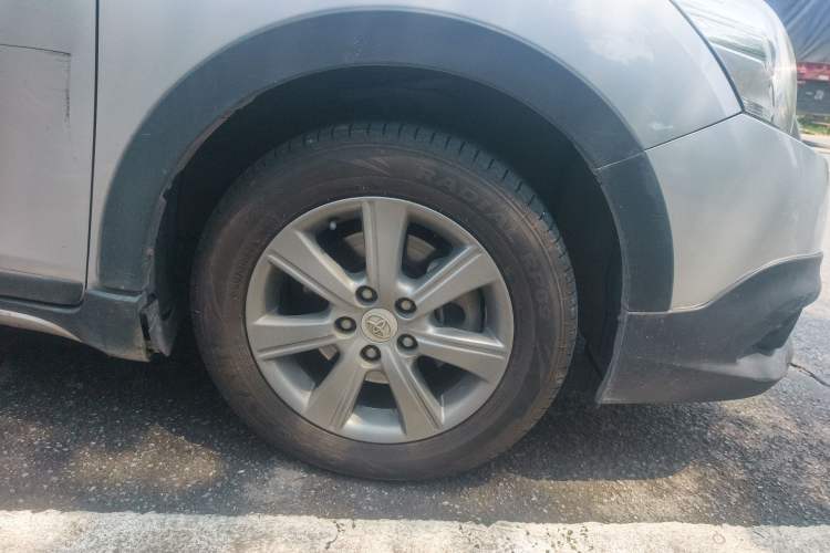 Used Toyota Verso 2015 180E CVT Crossover Edition Right Front Wheel Hub