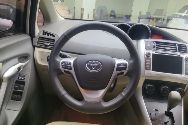 Used Toyota Verso 2015 180E CVT Crossover Edition Steering Wheel